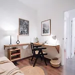 Bolia - 2 Bedroom And Terrace In Eixample Esquerra