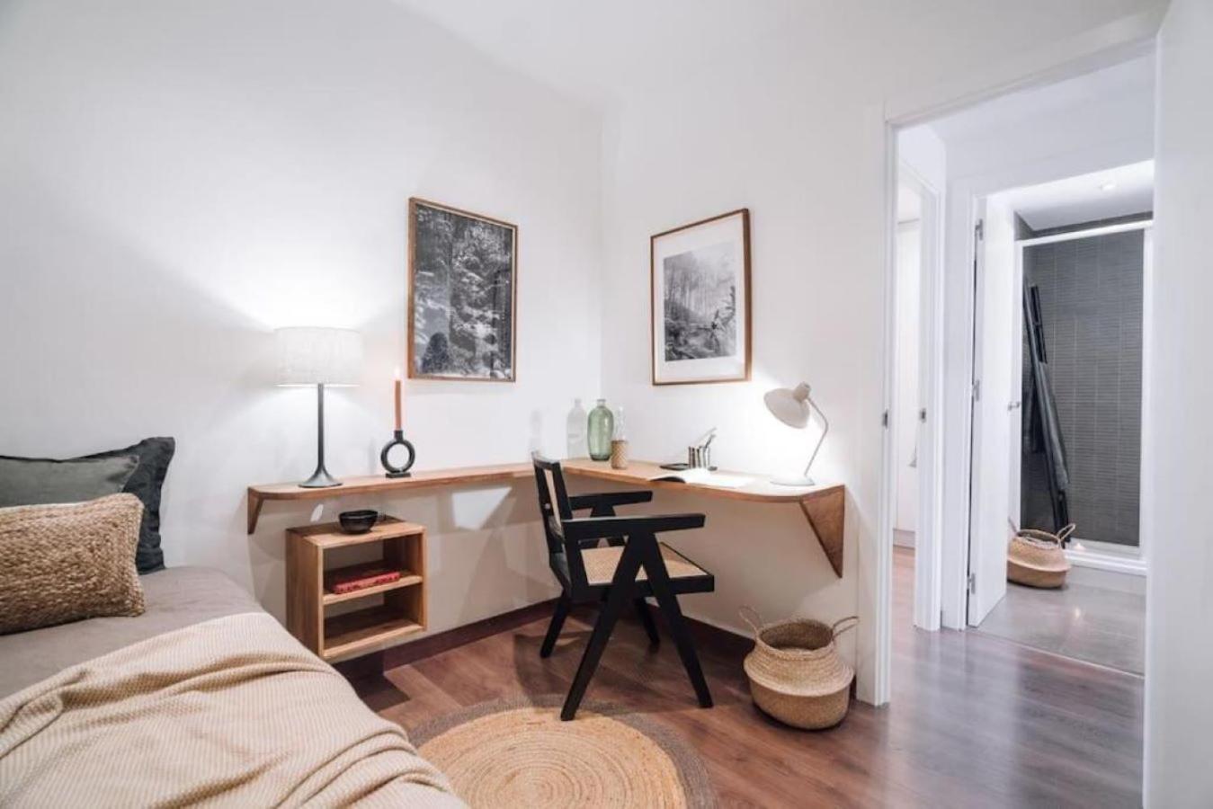Bolia - 2 Bedroom And Terrace In Eixample Esquerra Apartment Barcelona