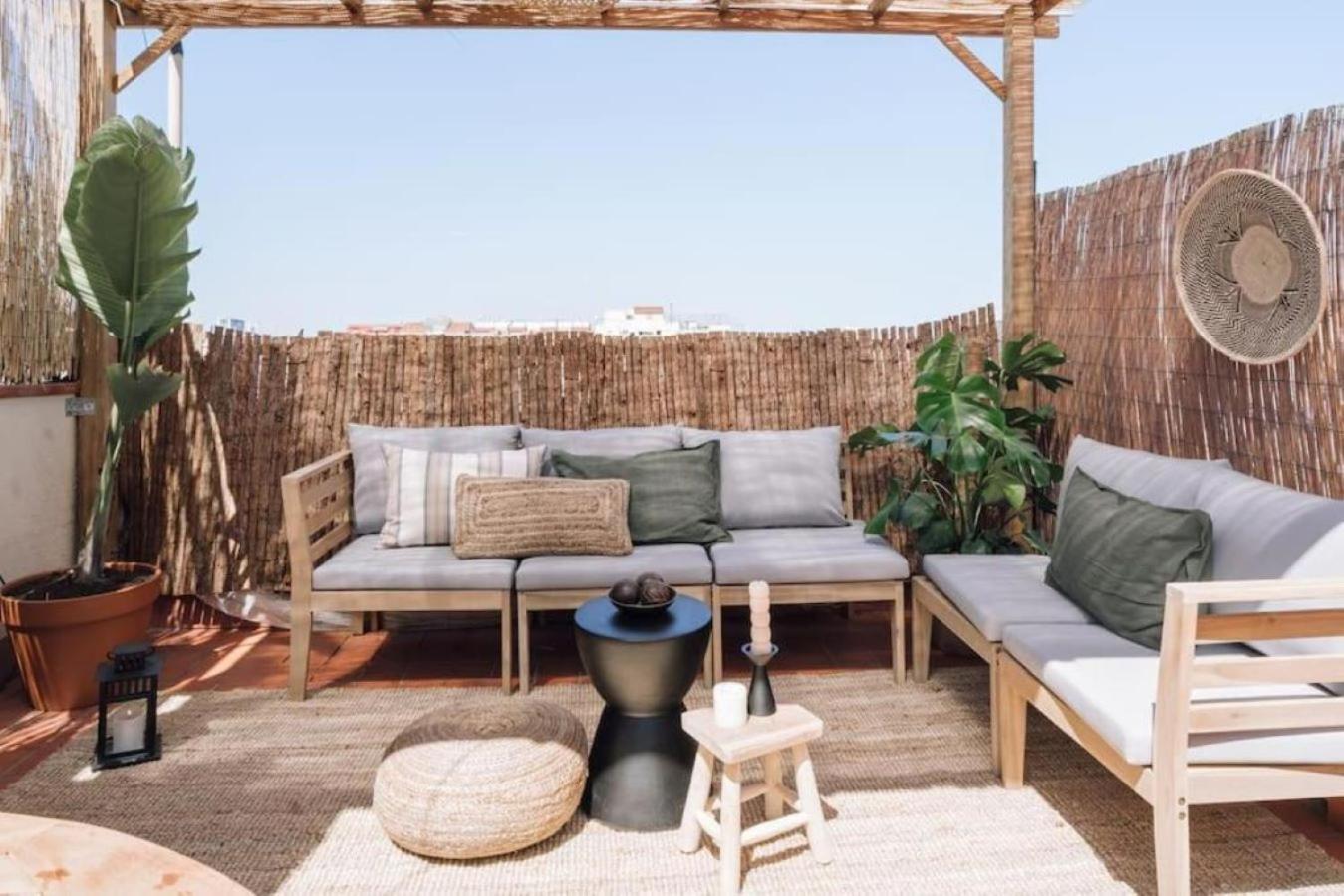 Apartment Bolia - 2 Bedroom And Terrace In Eixample Esquerra